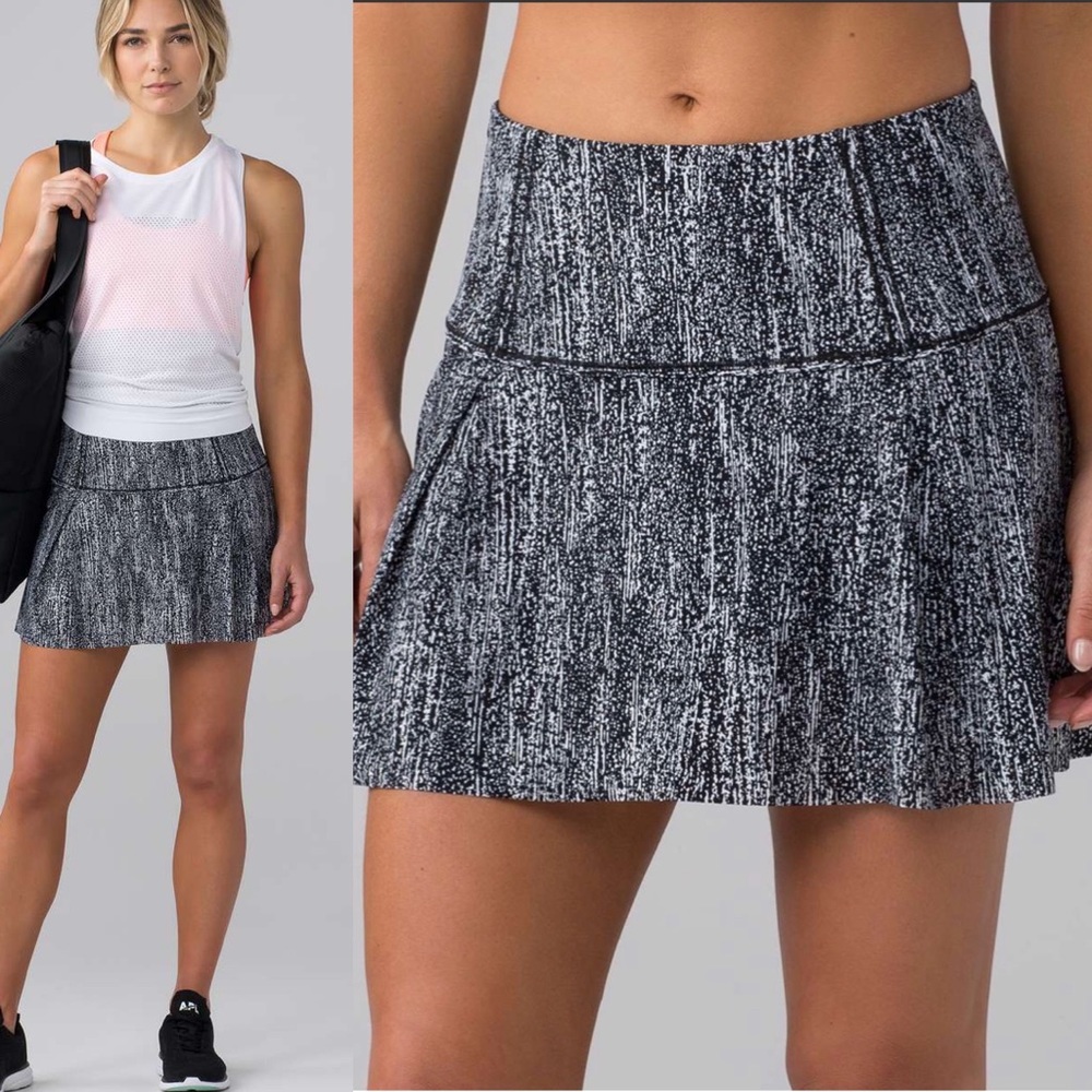 Lululemon Lost in Pace Tennis Skirt / Skort Grey Black